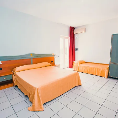 Apulia 4*