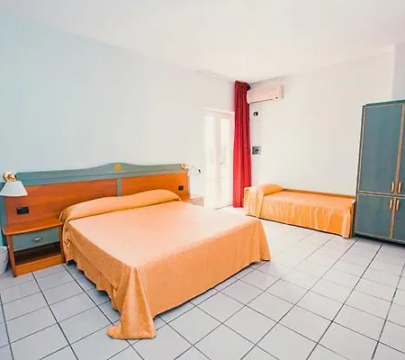 Apulia 4*